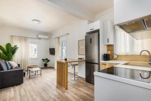 Tropical & Faces by Nest