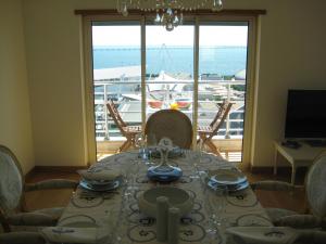 Haven in Lisbon - Exquisite Top Floor with 7 meters Balcony to the Longest Waterfront in Lisbon