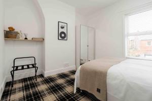 Beatles Retreat Penny Lane W Patio Parking