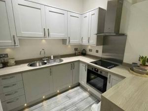 Parkfield Apt Near Lark Lane Free Parking