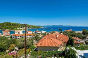 EIRINIs SEA VIEW HOUSE