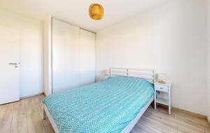 Maisons de vacances Lovely Home In Les Magnils-Reigniers : photos des chambres