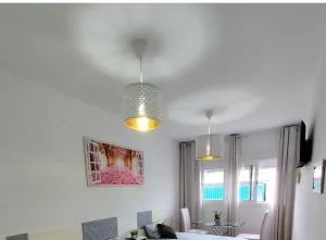 Habitacion Familiar Lovely Sevilla con baño compartido - Camas