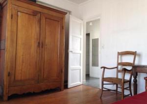 Chambre chez lhabitant dans T4 hyper proche de la gare SNCF et à 300m de la gare routière