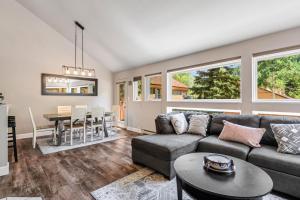 Family Vacation Home Hot Tub Pool Free Village Bus