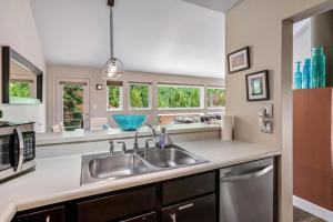 Family Vacation Home Hot Tub Pool Free Village Bus