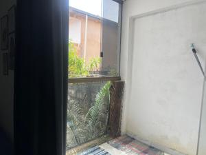 Quarto com banheiro privativo 2km do centro