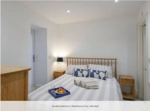 Westhaven 5 Beachfront Luxury, Free Parking Pass