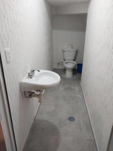 Family Cutting House