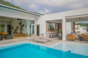 Botan Villa 3BR PoolGarden & Sea View in Chaweng