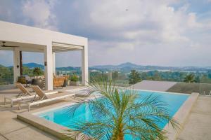 Botan Villa 3BR PoolGarden & Sea View in Chaweng