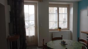 Logis douillet plein centre du village