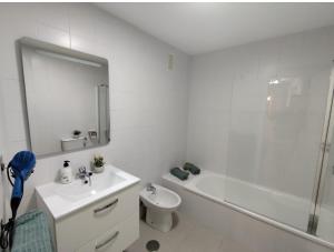 HABITACIÓN triple con baño compartido LOVELY SEVILLA