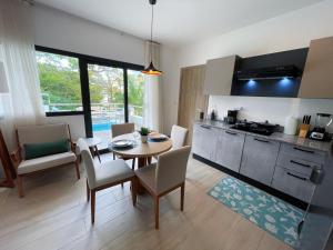 Luxury Apt with Private Jacuzzi & Pool Near Beach