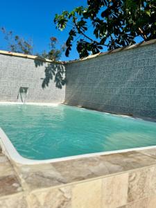 Casa em condomínio há 3 minutos praia barbudo