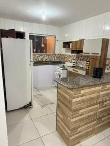 Casa em condomínio há 3 minutos praia barbudo