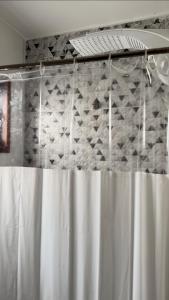 Casa em condomínio há 3 minutos praia barbudo