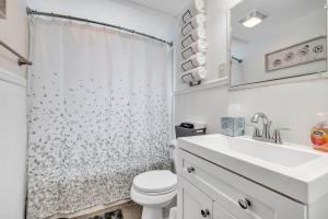 Gorgeous 3 bedroom home, minutes from Lambeau!