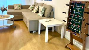 Maravilloso apartamento céntrico de 70m2, jardín propio 40m2 con piscina para niños y parking opcional