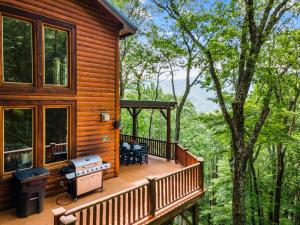 Eagle Nest Lodge Hot Tubs & Mountain Views