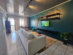 AP104 - Amplo AP no centro com AC - Barracão