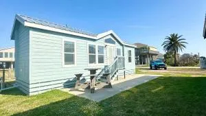 1 Block to Beach -Brand New Modern Tiny Home - Elmgrove