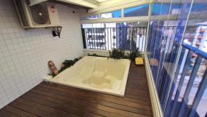 Apartamento duplex com jacuzzi no Itágua - Tenório