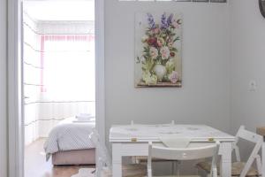 Scandi Charm two-bedroom apartment with front sea view