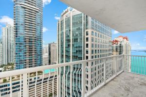 Stunning 3Bedroom 34th Floor Brickell Free Parking