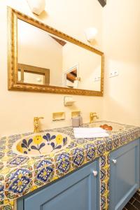 Seaside family friendly house with a swimming pool Jelsa, Hvar - 23760