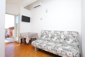 Family friendly seaside apartments Podstrana, Split - 23954