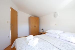 Family friendly seaside apartments Podstrana, Split - 23954