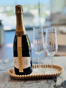 Azzure Bokarina Penthouse- Brand New- Ocean View- Resort Style Pool- Steam Room