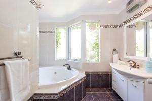 Classic Heritage Townhouse Central Freo