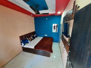 Mrityunjay Yatri Niwas Full Air Conditioning Near Mahakaleshwar Jyotirlinga Temple and Ujjain Junction Railway Station