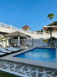 Lindas Little Lincoln