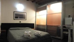 Double or Twin Room with Private External Bathroom room in La Casa del Viandante