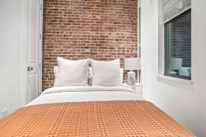 Charming Midtown 3BD 1 Bath Near Times Square & Central Park