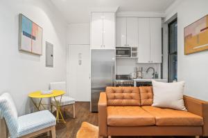 Charming Midtown 3BD 1 Bath Near Times Square & Central Park