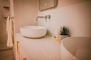 Courtenay Luxe Suite