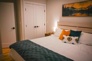 Courtenay Luxe Suite