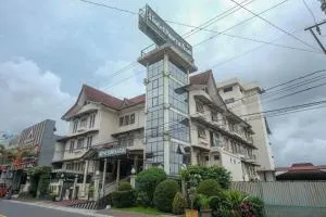 Hotel Surya Asia - 沃诺索博