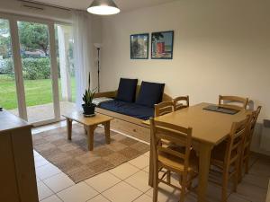Appartements Appartement T3 Familial a Ondres avec Piscine et Parking - FR-1-239-1103 : photos des chambres
