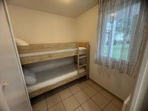 Appartements Appartement T3 Familial a Ondres avec Piscine et Parking - FR-1-239-1103 : photos des chambres