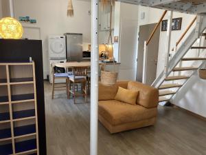 Appartements Studio neuf avec mezzanine au coeur de Le Palais, proche plages - FR-1-418-267 : photos des chambres