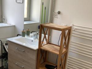 Studio neuf avec mezzanine au cœur de Le Palais - FR-1-418-267