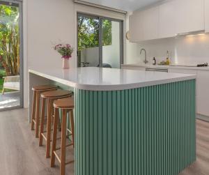 1405 Tranquil Beachside Villa