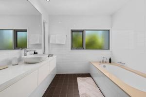 1405 Tranquil Beachside Villa