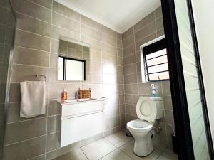 The Blyde lagoon facing Pretoria