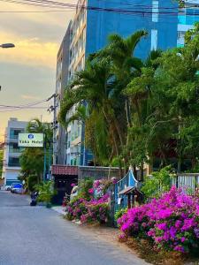 YAKA Hotel